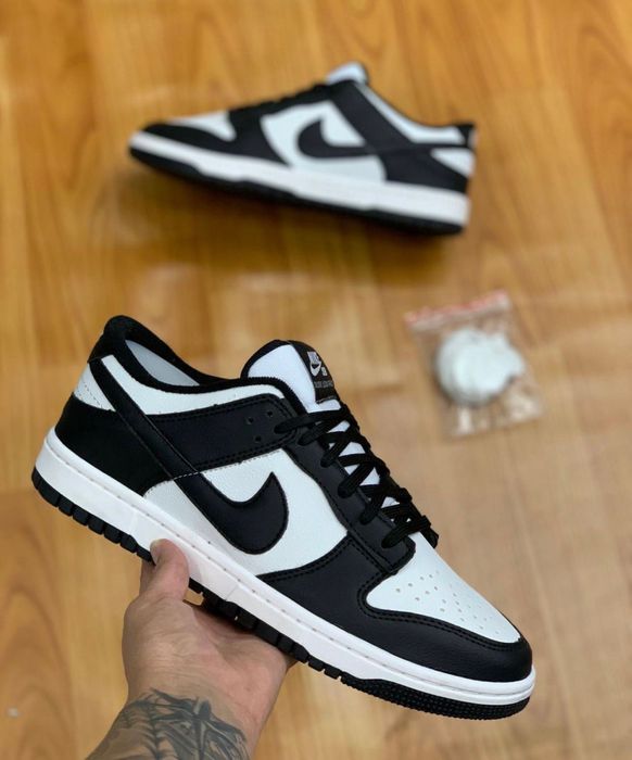 NIKE DUNK LOW PRO PANDA