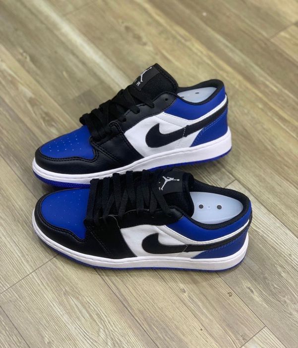 Air Jordan Branco/Preto/Azul